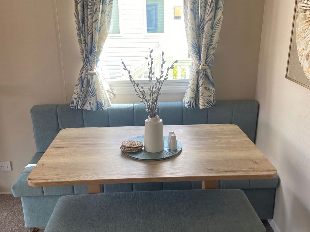 Coworth Deluxe Cabin with Garden