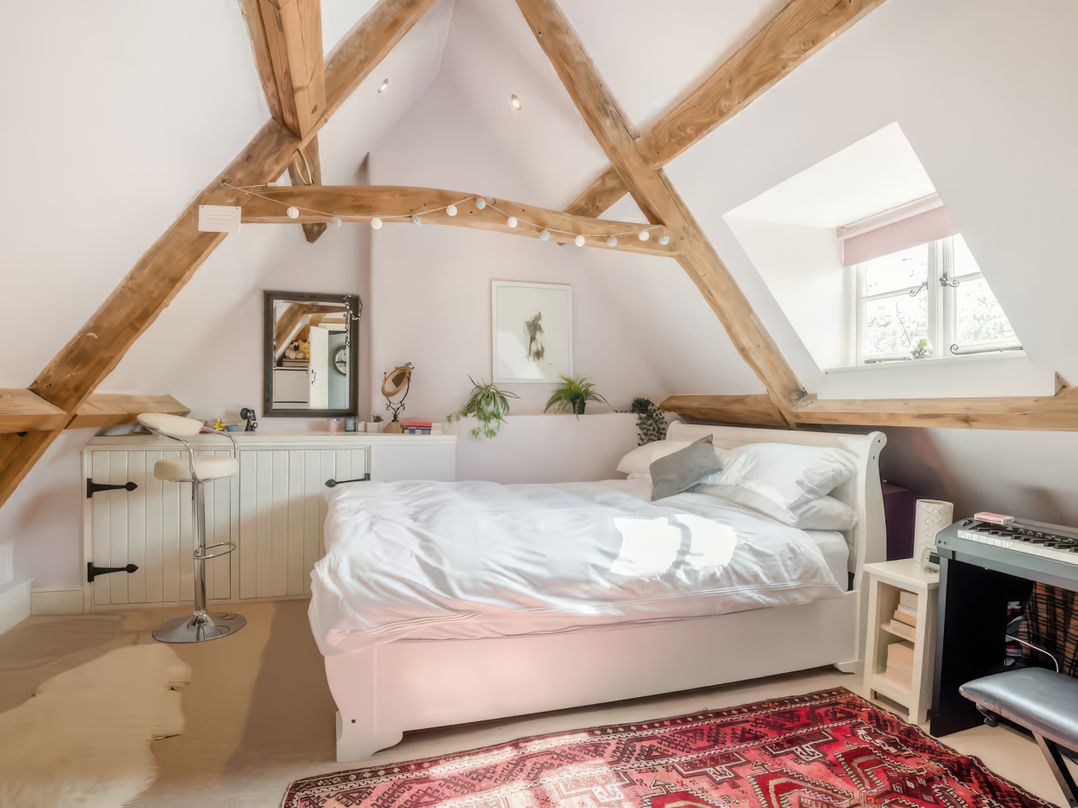 Cotswolds - Garden - Bbq - Parking - Sleeps 6