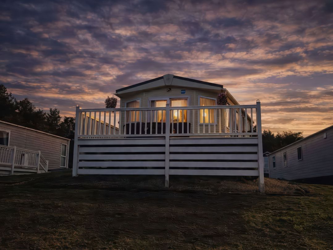 Caravan Sleeps 6 with Sea Views and Parking