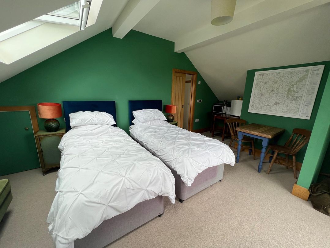2 Guests Studio - Free Parking - Stunning Views
