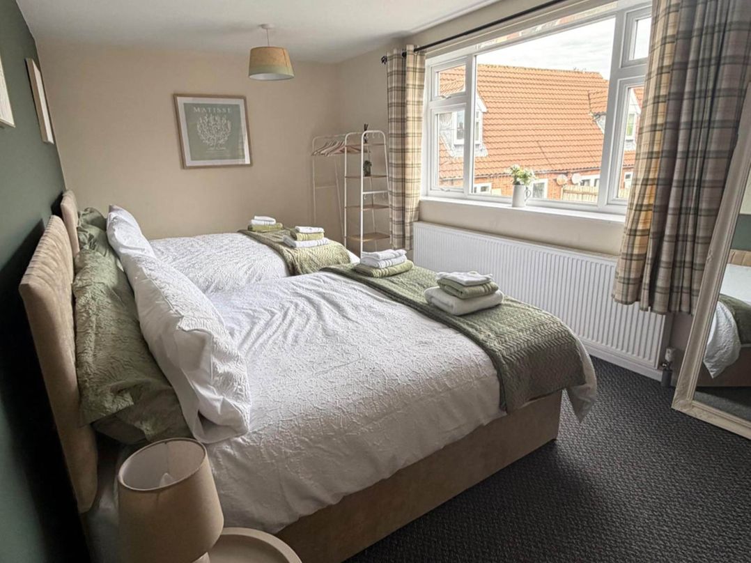 Meriden Apartment - Sleeps 7 - Near Nec, Parking