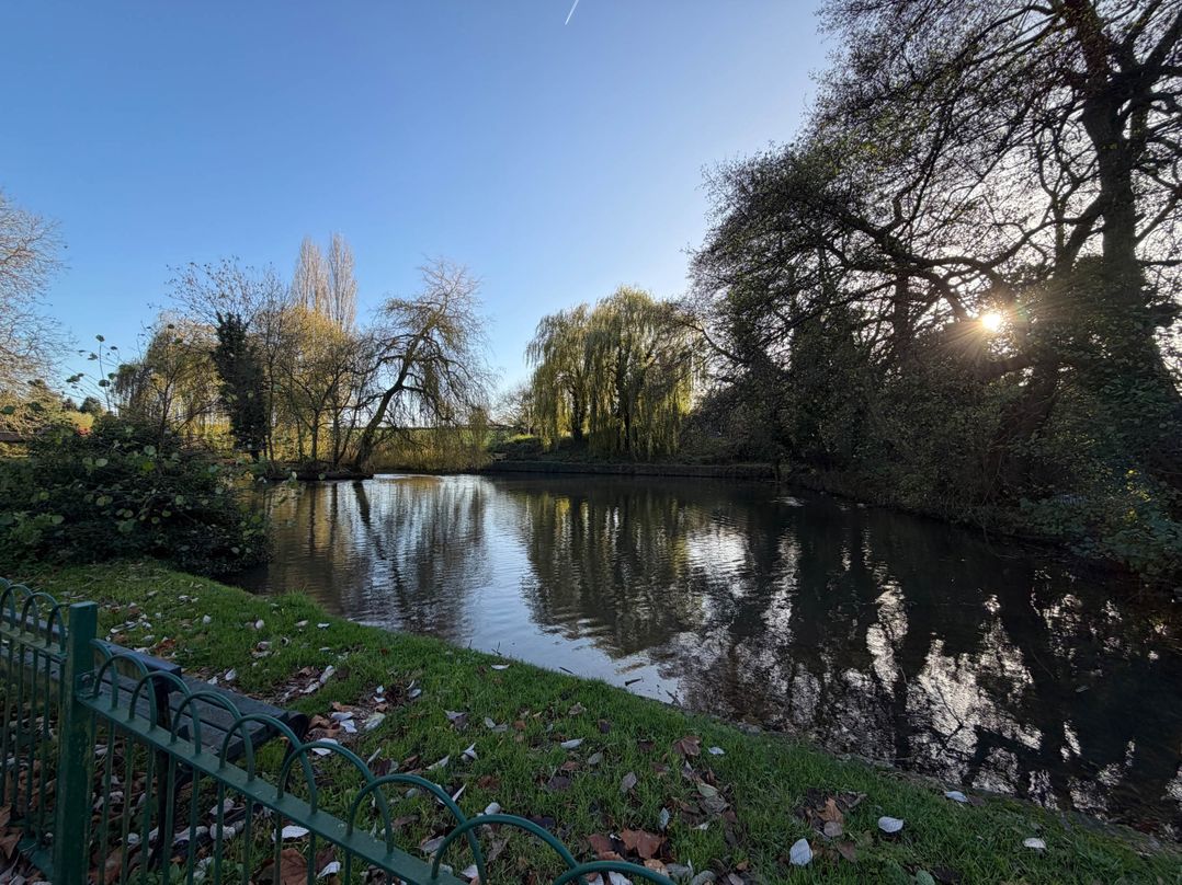 Meriden Apartment - Sleeps 7 - Near Nec, Parking
