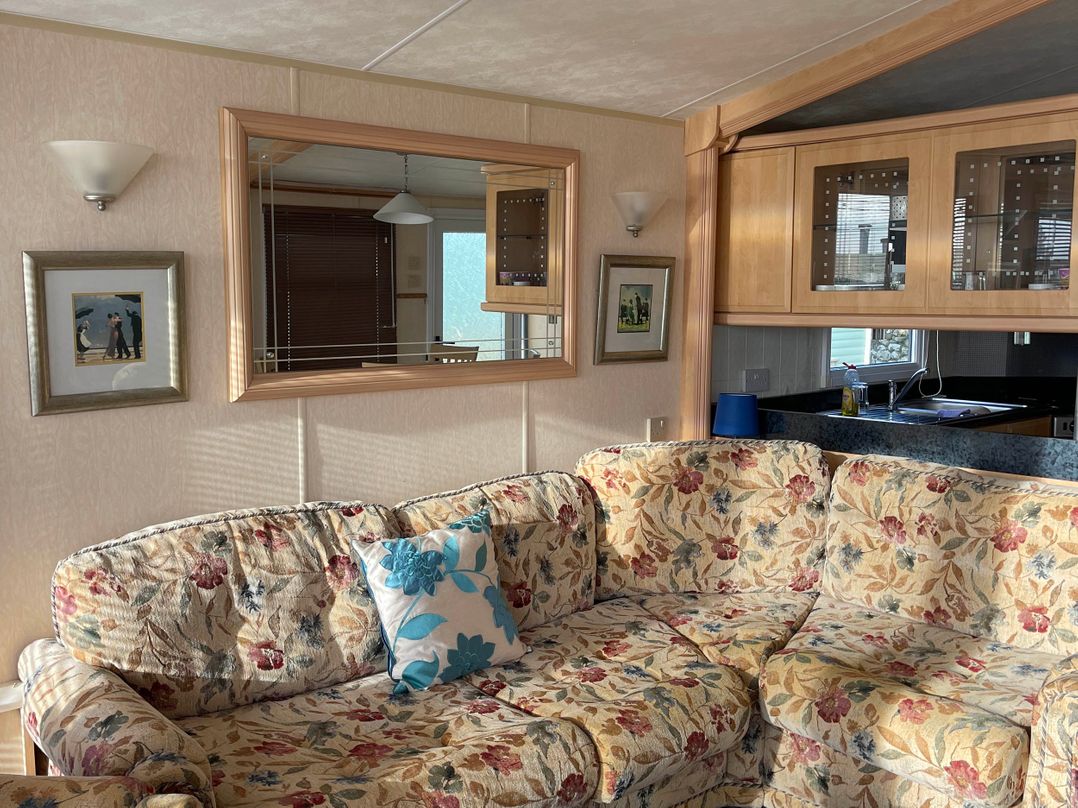 Immaculate 2-Bed Static Caravan at Monrieth