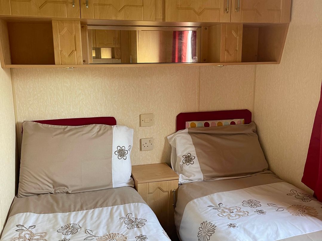 Immaculate 2-Bed Static Caravan at Monrieth