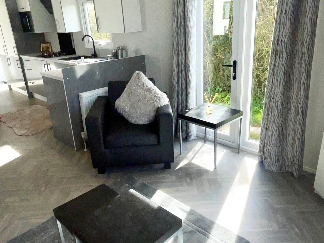 Chalet 4 guests Parking Available