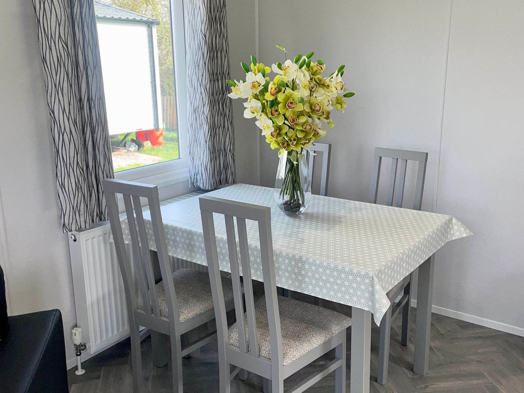 Chalet 4 guests Parking Available
