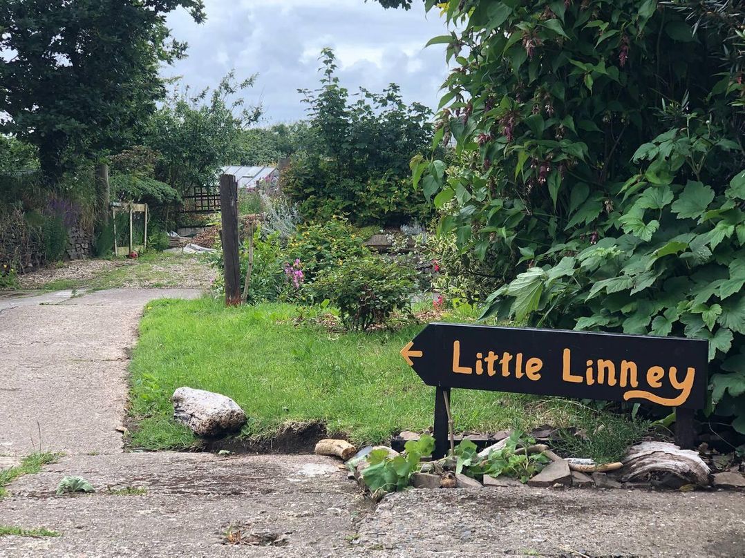 Little Linney Sleeps 2 Garden  Parking  Wifi