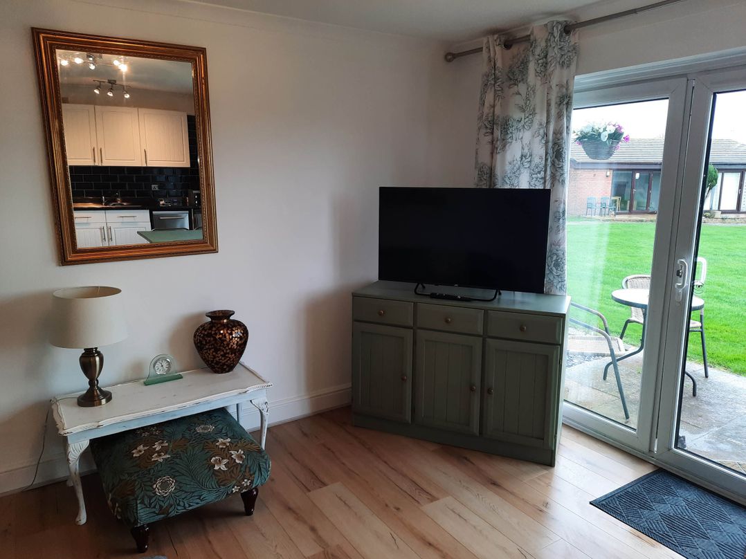 St Margaret's 2 Bed Chalet Sleeps 4 Pets Ok
