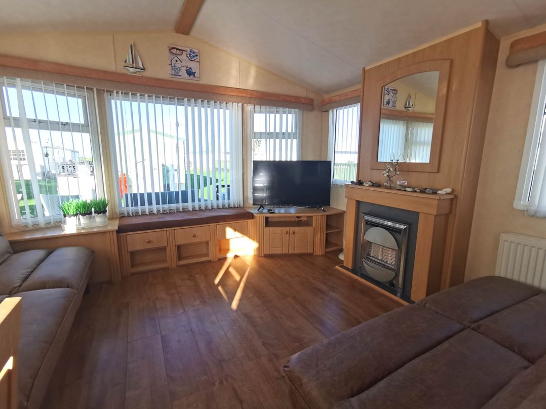 Sea and Mountain view Sunbeach Holiday Snowdonia