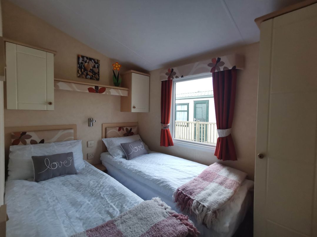 Sea and Mountain view Sunbeach Holiday Snowdonia