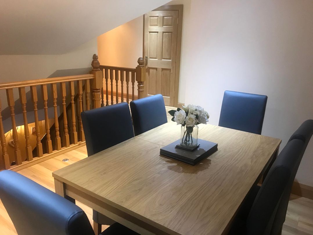 Dungannon 2 Bed Bungalow - Sleeps 5 - Pet Friendly
