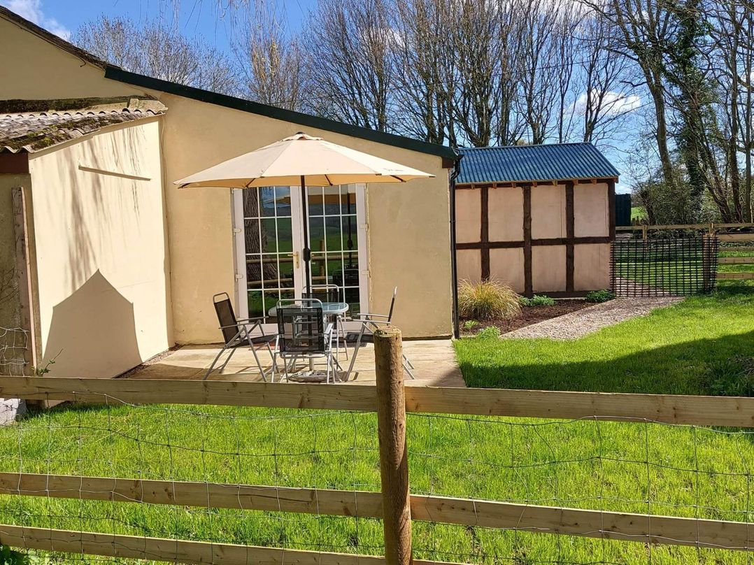 1 Bed Lodge-Sleeps 4-Pet Friendly-Free Parking