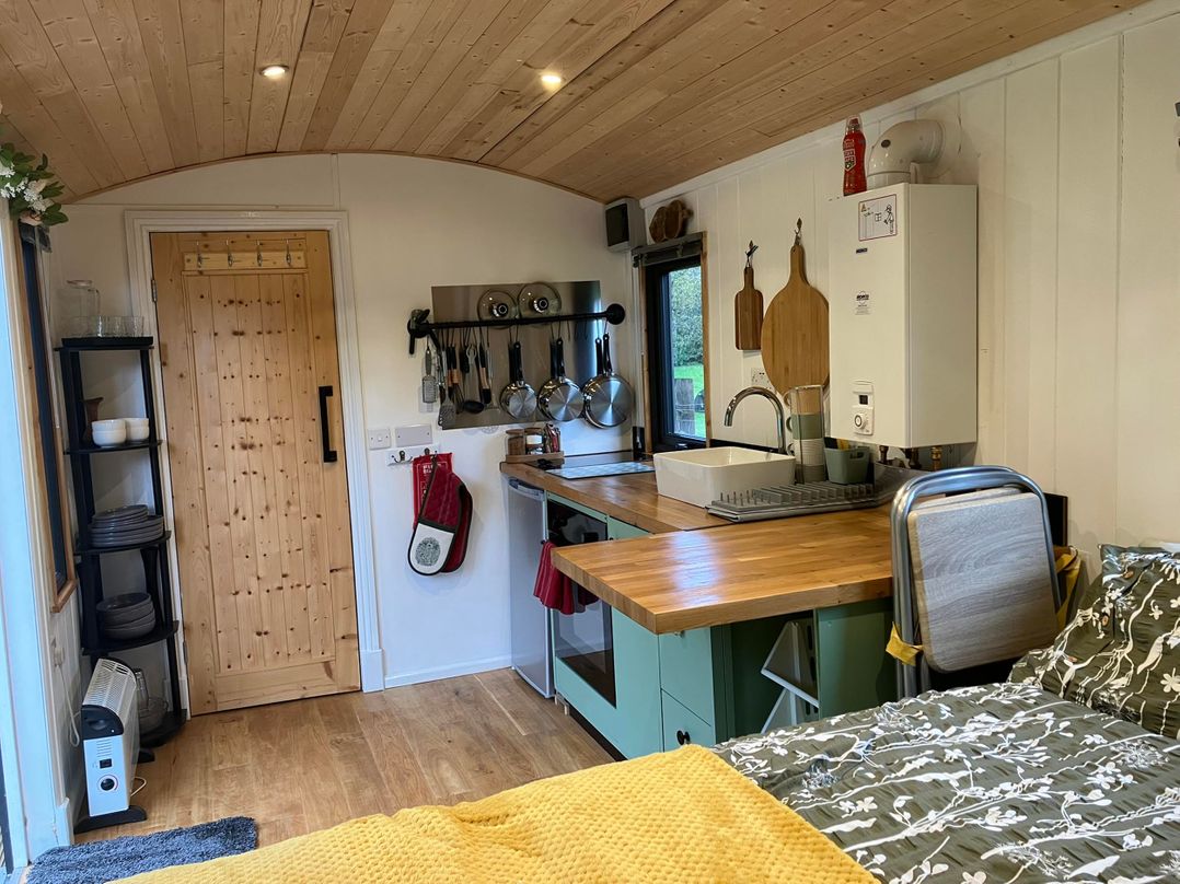 Transformed Railway Wagon- Sleeps2-Garden-Firepit