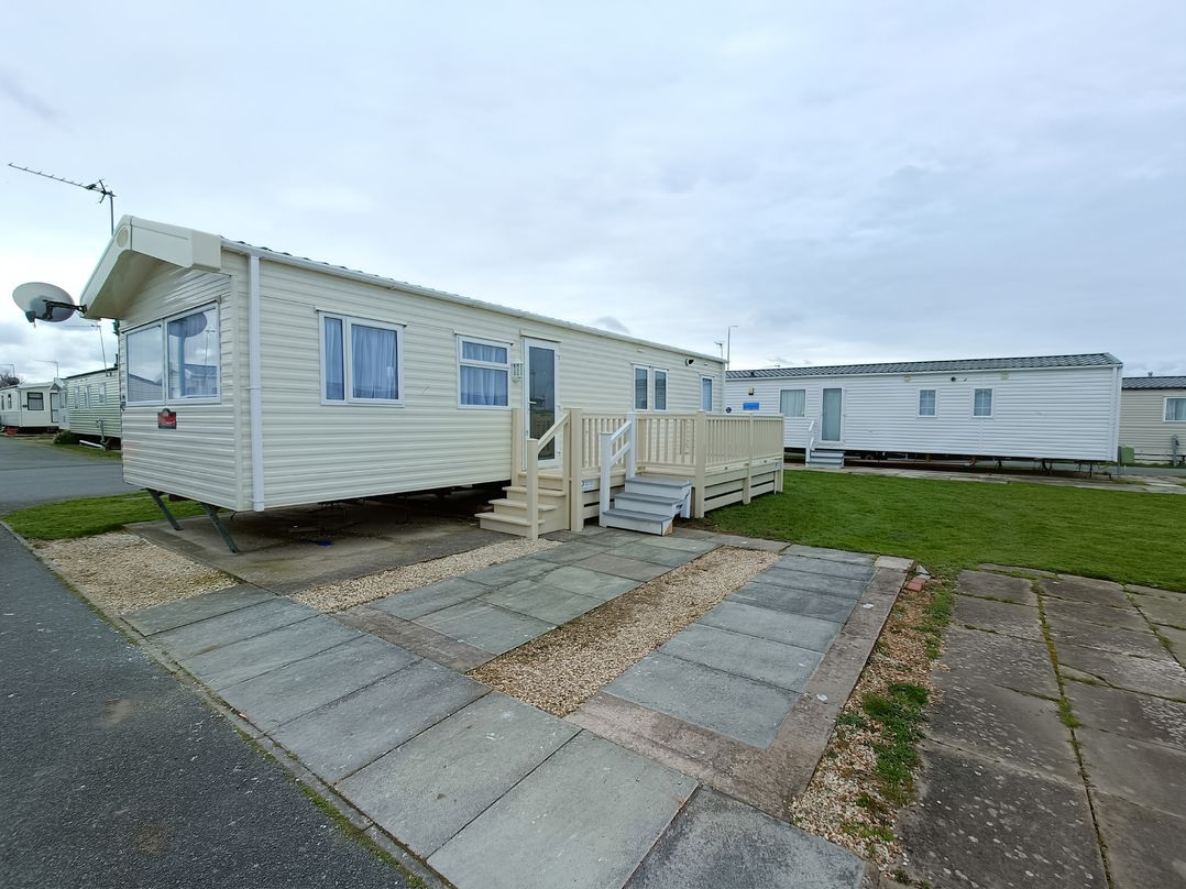 3 Bed, Sleeps 6, Parking