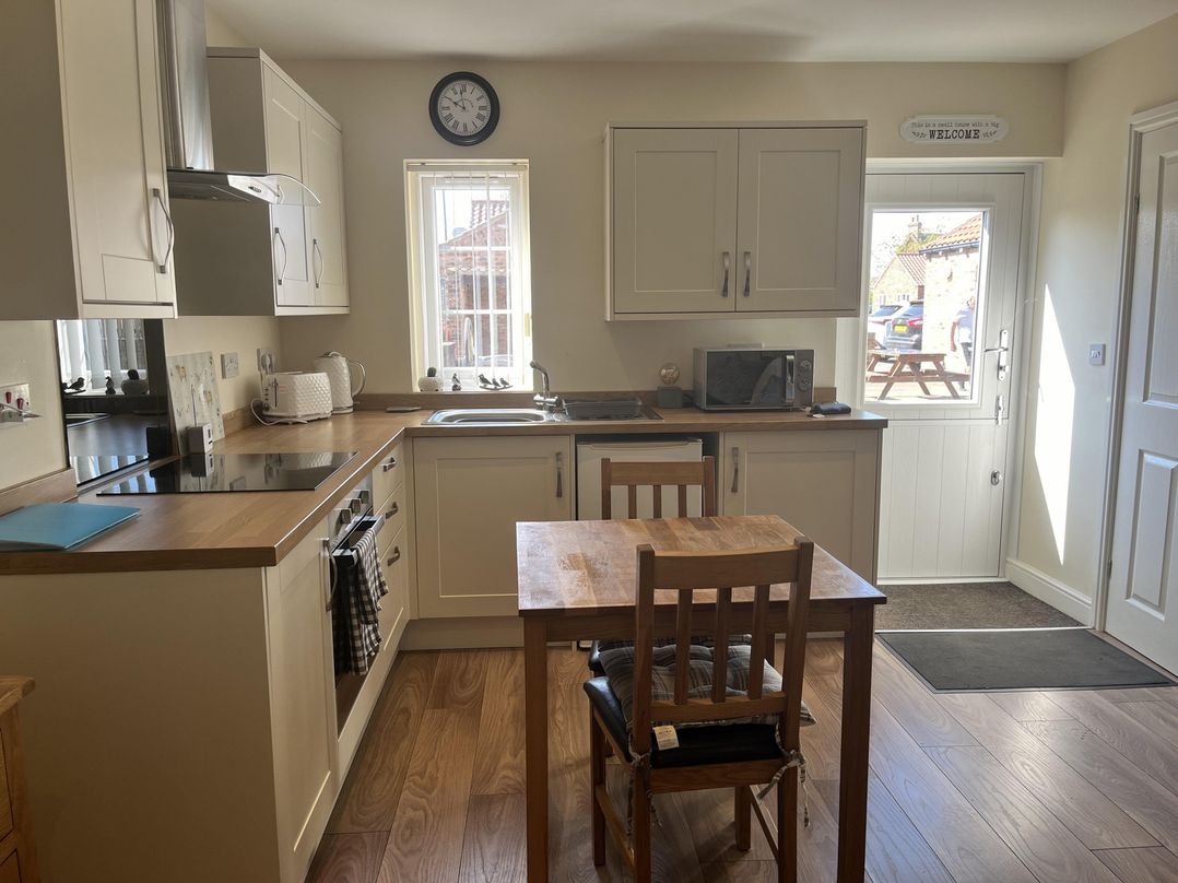 One bedroom barn with free parking