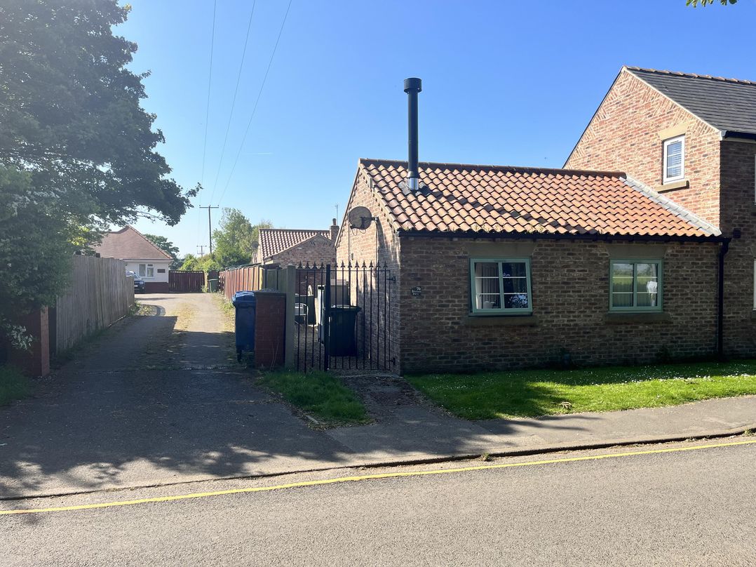 One bedroom barn with free parking