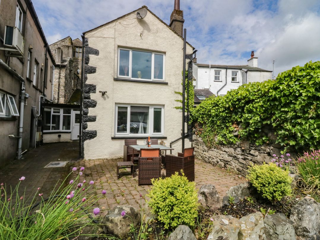 Courtyard Cottage