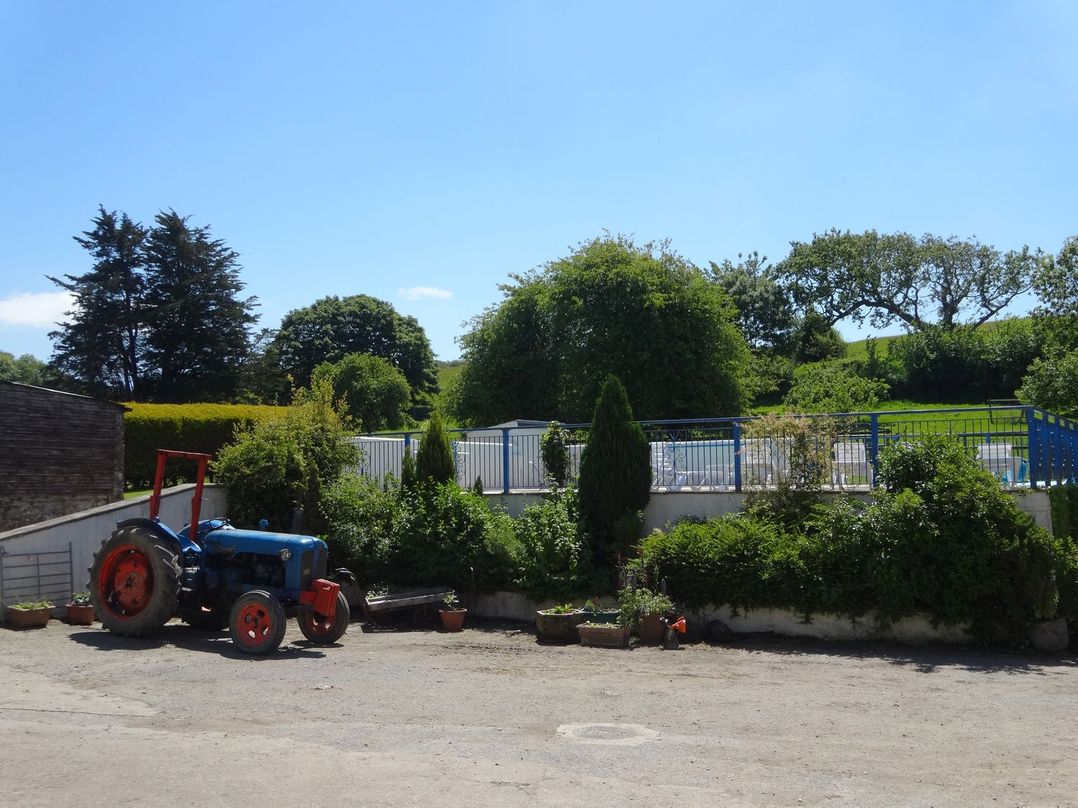 Pillhead Cart Linhay