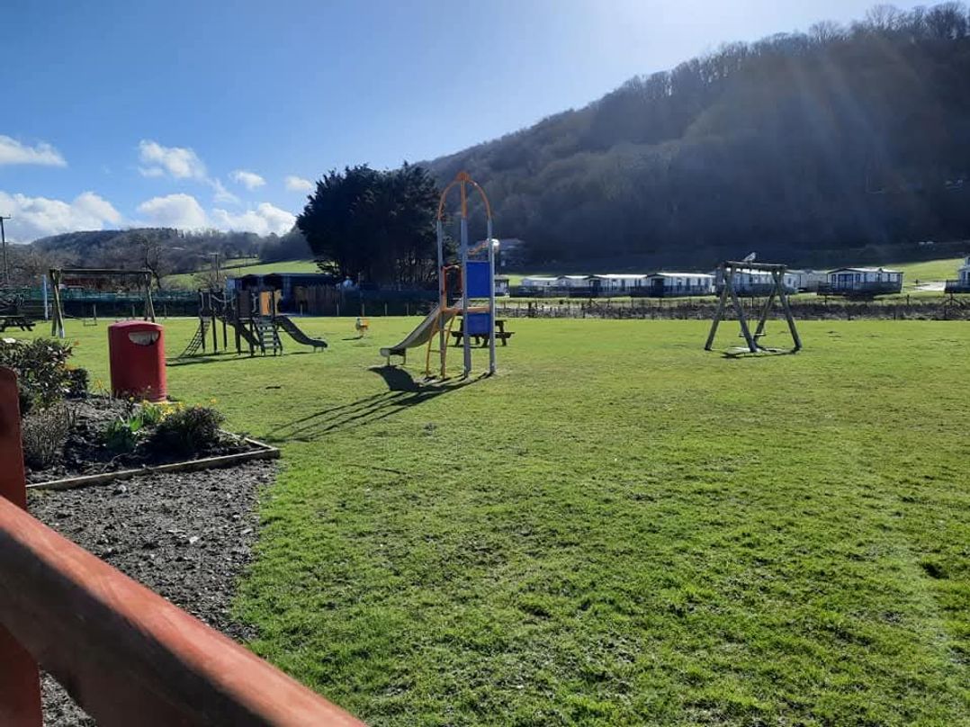 Clarach Bay Holiday Village W18