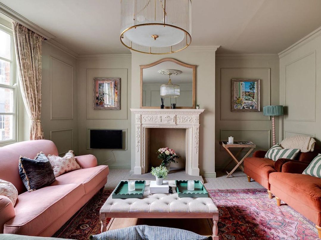 Luxury Georgian Townhouse / sleeps 10 / parking