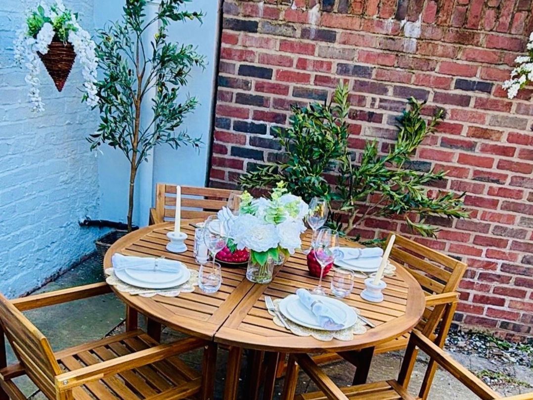 Luxury Georgian Townhouse / sleeps 10 / parking