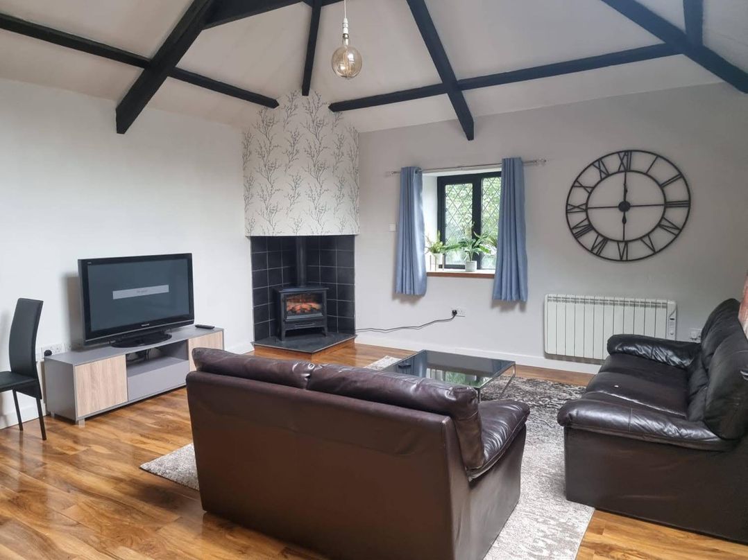 Stunning 2-Bed House in Saint Columb
