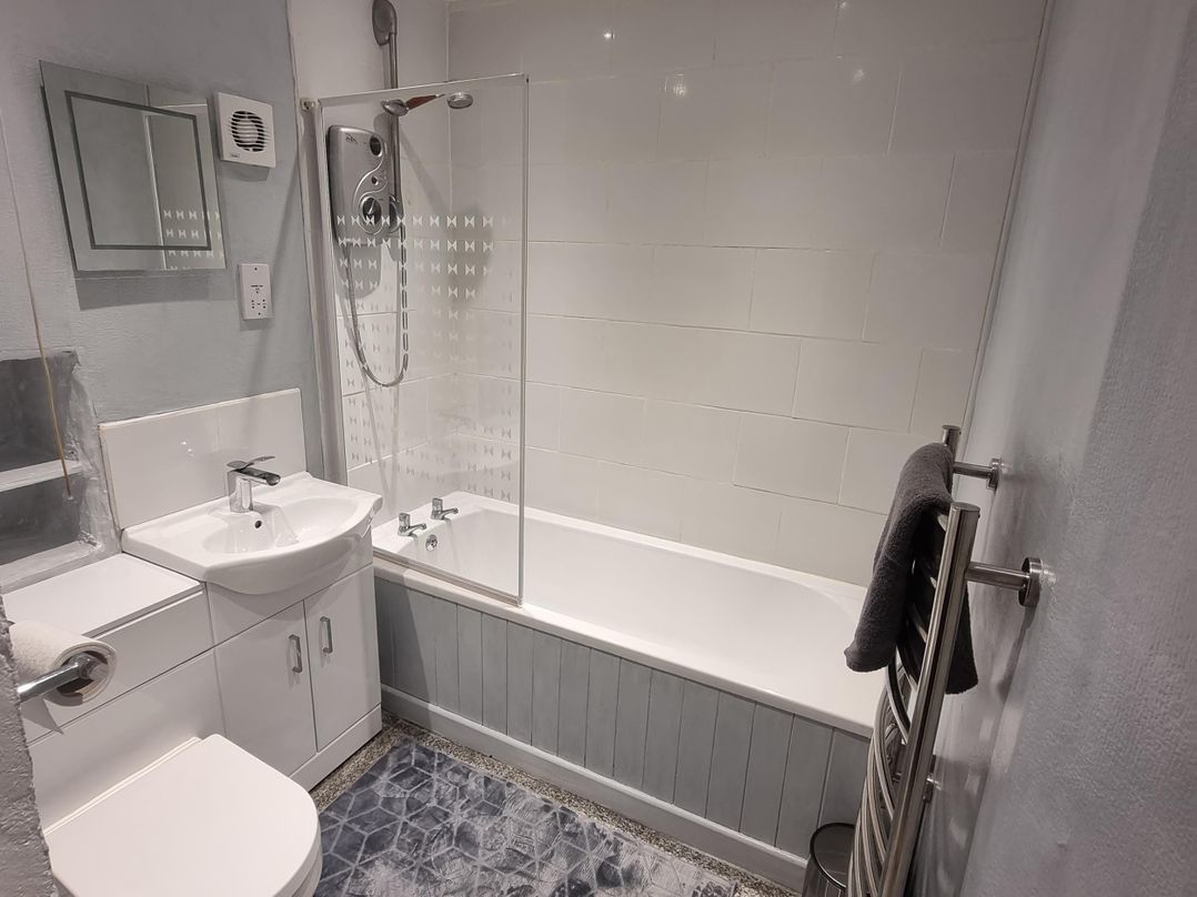 Stunning 2-Bed House in Saint Columb