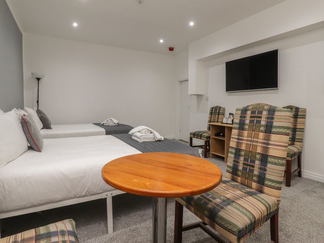 Luxury Winter Gardens Apartment 1