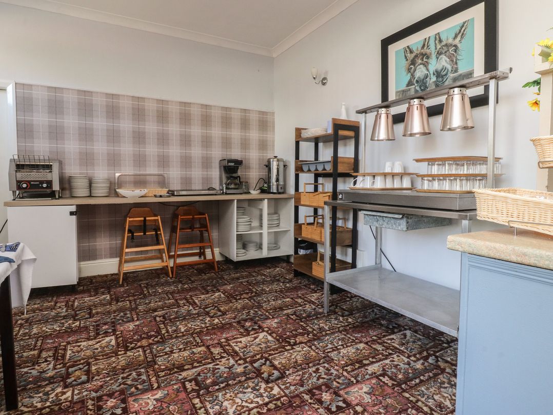 Luxury Winter Gardens Apartment 2