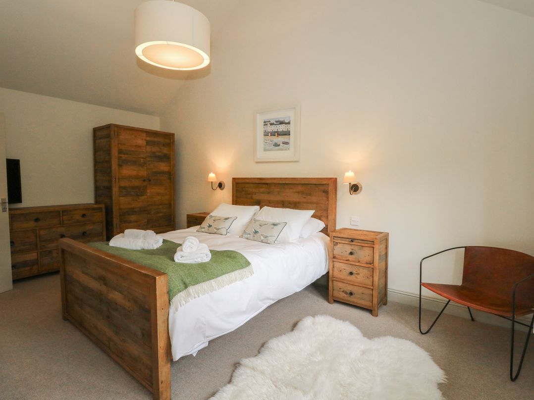 Riverbank Cottage