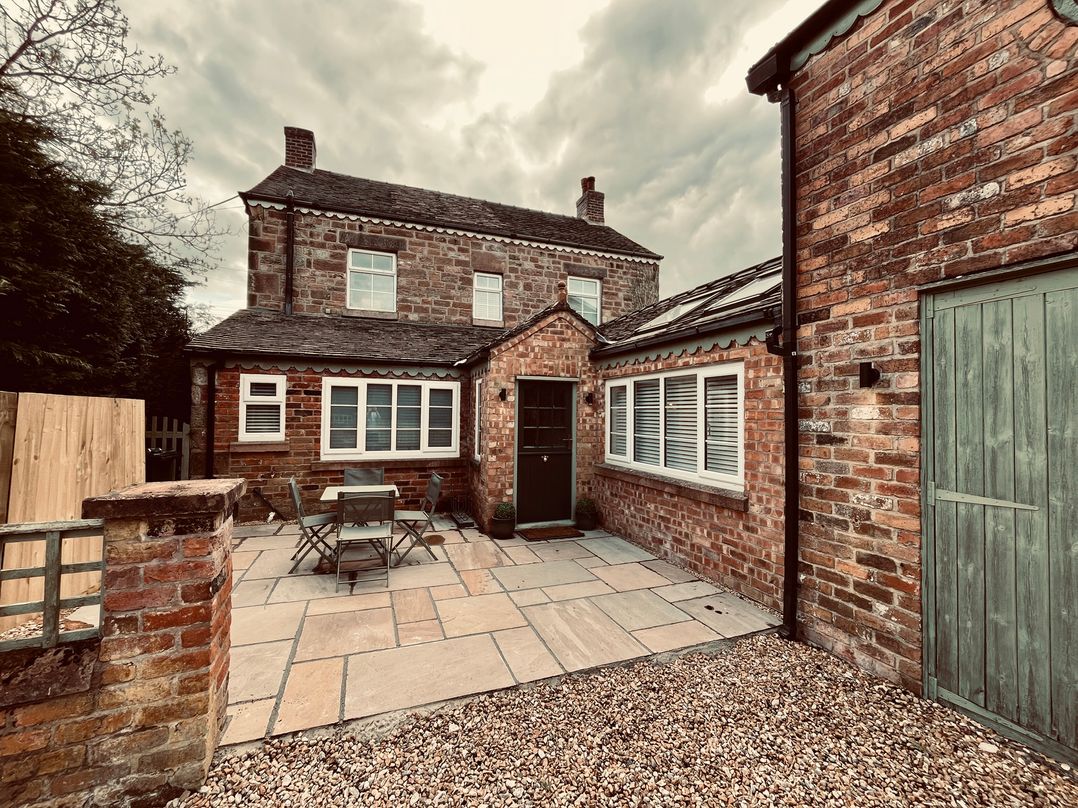 Horseshoe Cottage
