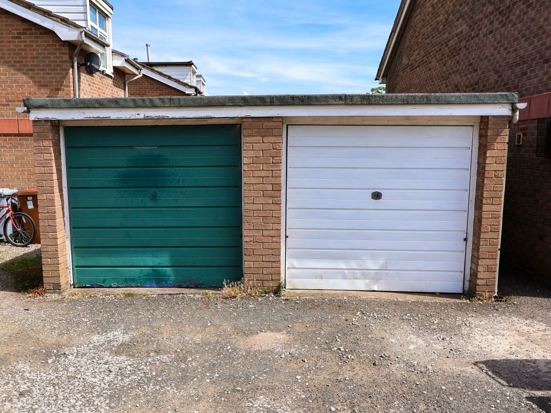 2 Rookery Close