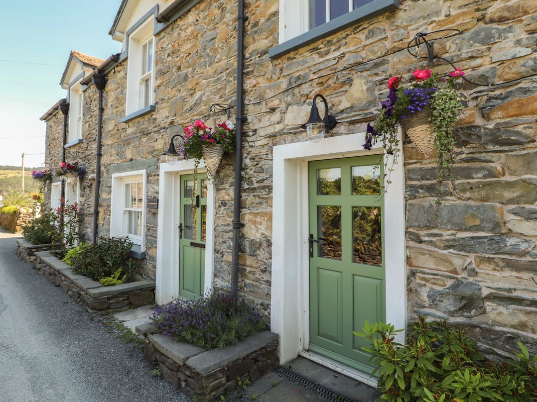 Holiday cottage, Coniston (Haws Bank Cottage)