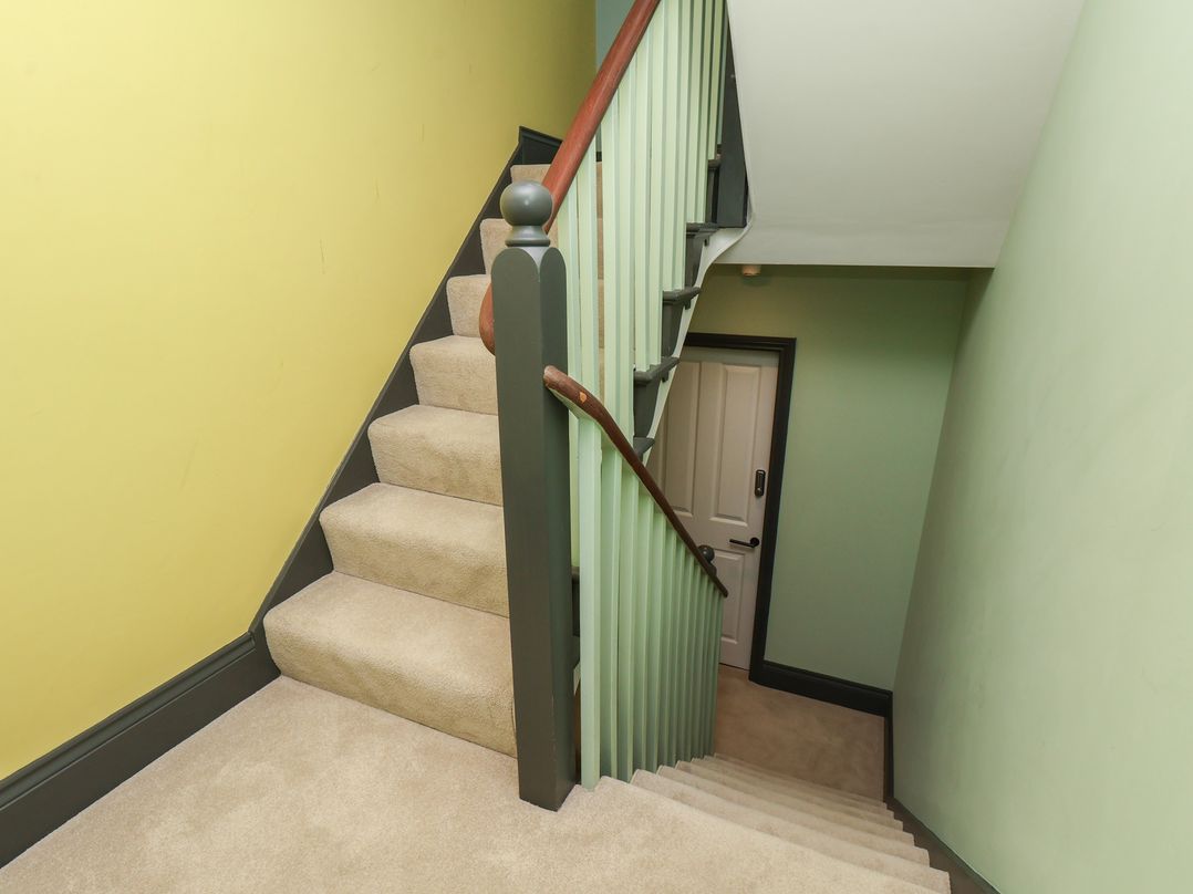 Apartment Green