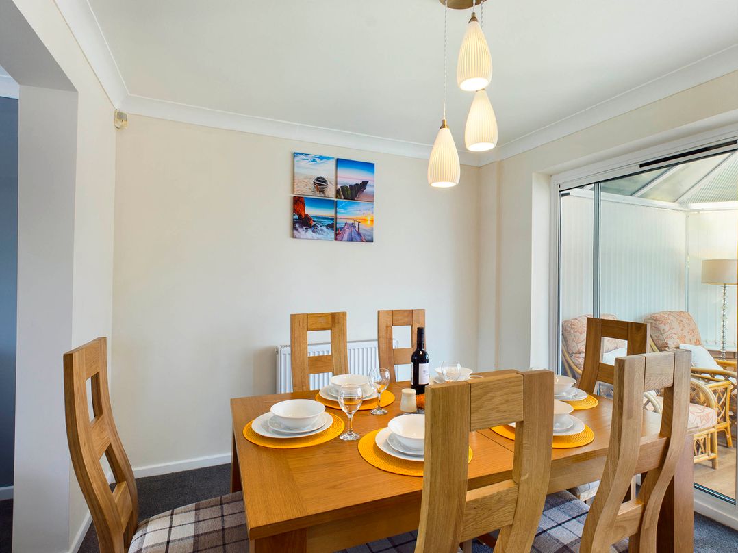 Tranquil Telford Retreat - 3 Bedroom House