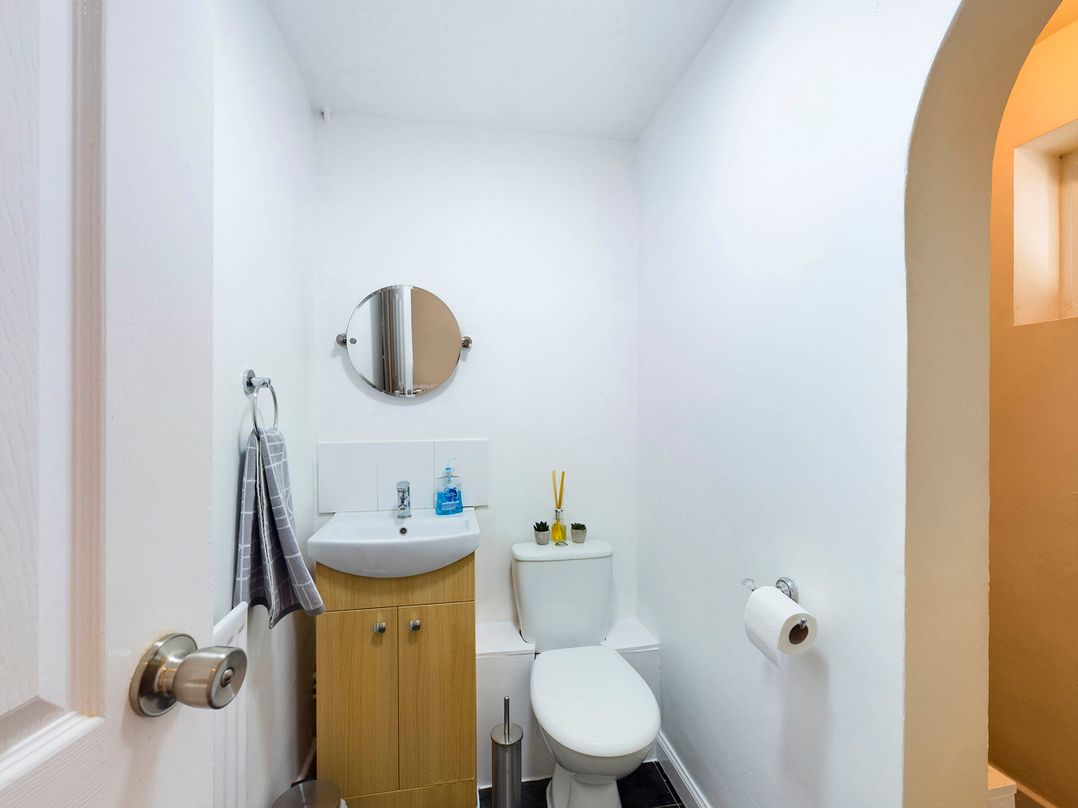 Tranquil Telford Retreat - 3 Bedroom House