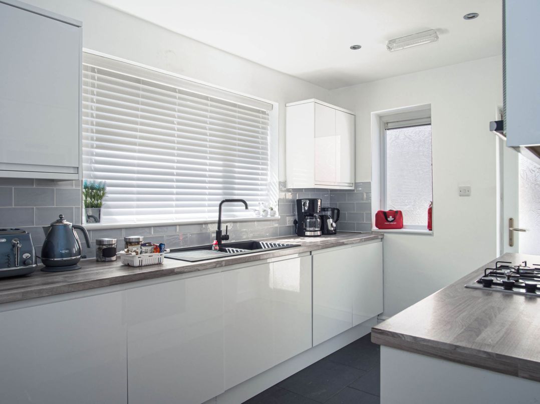 Cozy Riverside Retreat in Snodland