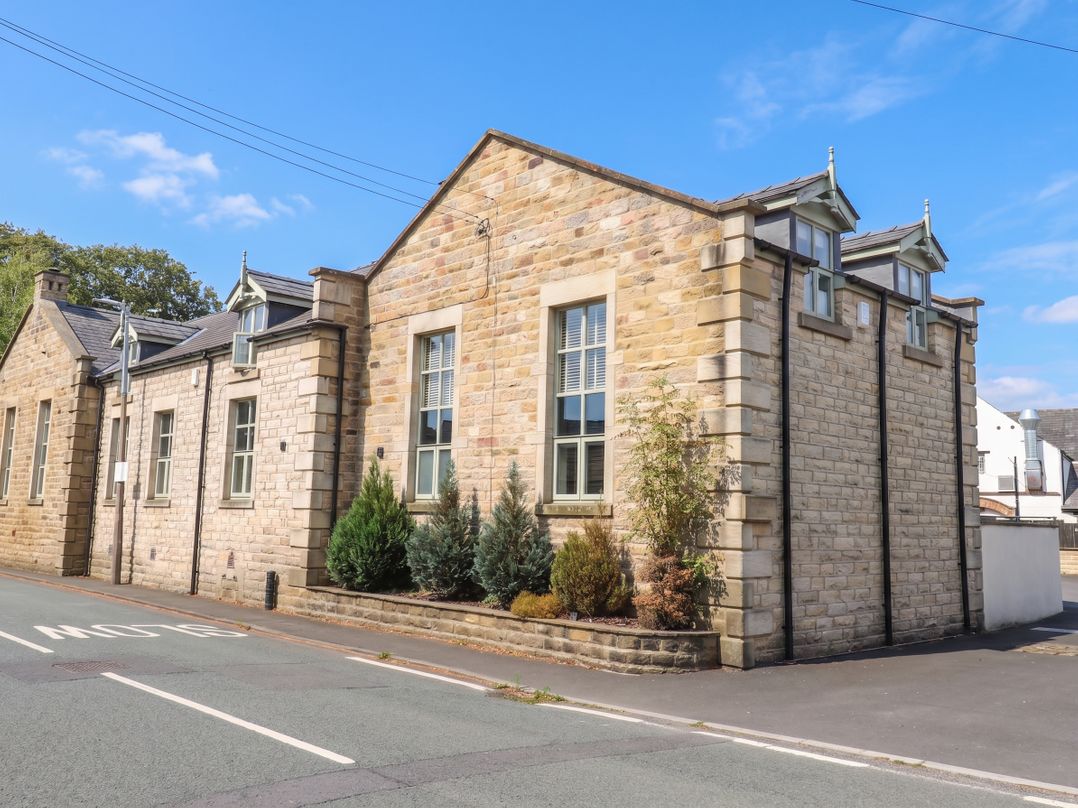 4 Church Hall Mews