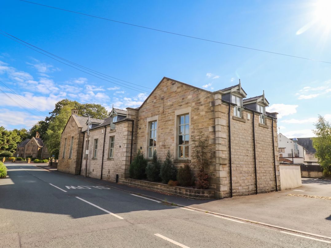4 Church Hall Mews