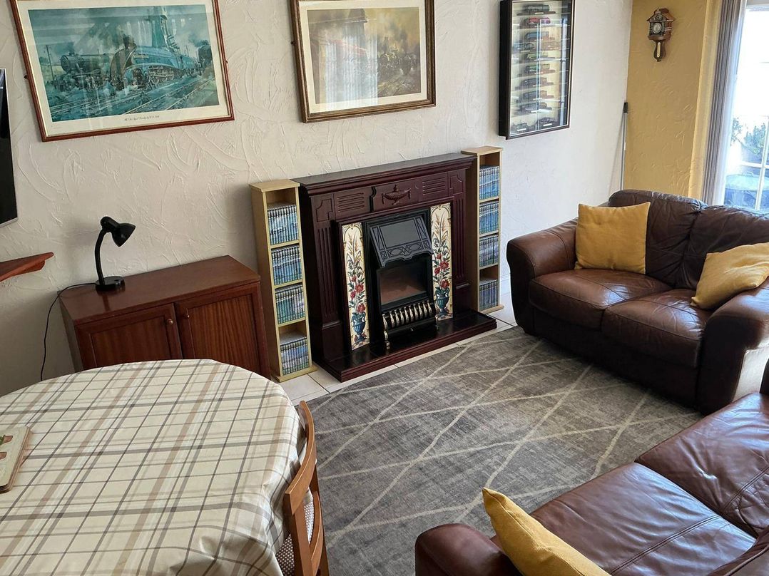 Rain Hill Cottage Sleeps 4 Parking Pets Ok