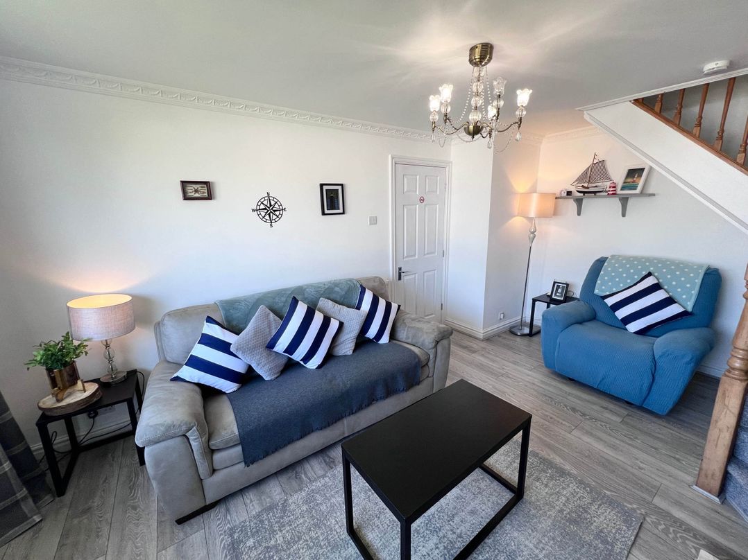 2 Bed Family Bungalow, WiFi, Parking, Garden, Dogs