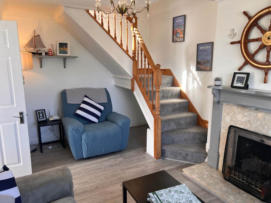 2 Bed Family Bungalow, WiFi, Parking, Garden, Dogs