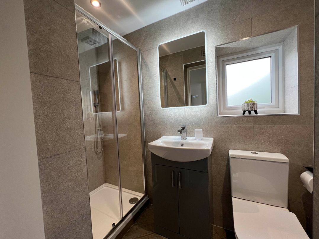Stylish, Dog Friendly Coastal Bungalow with garden
