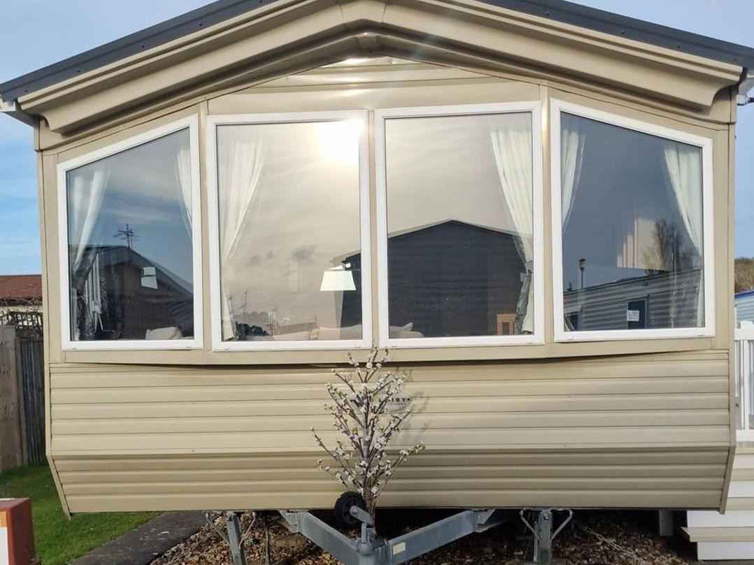 2 Bed Caravan  Sleeps 6 Pets Beach Access