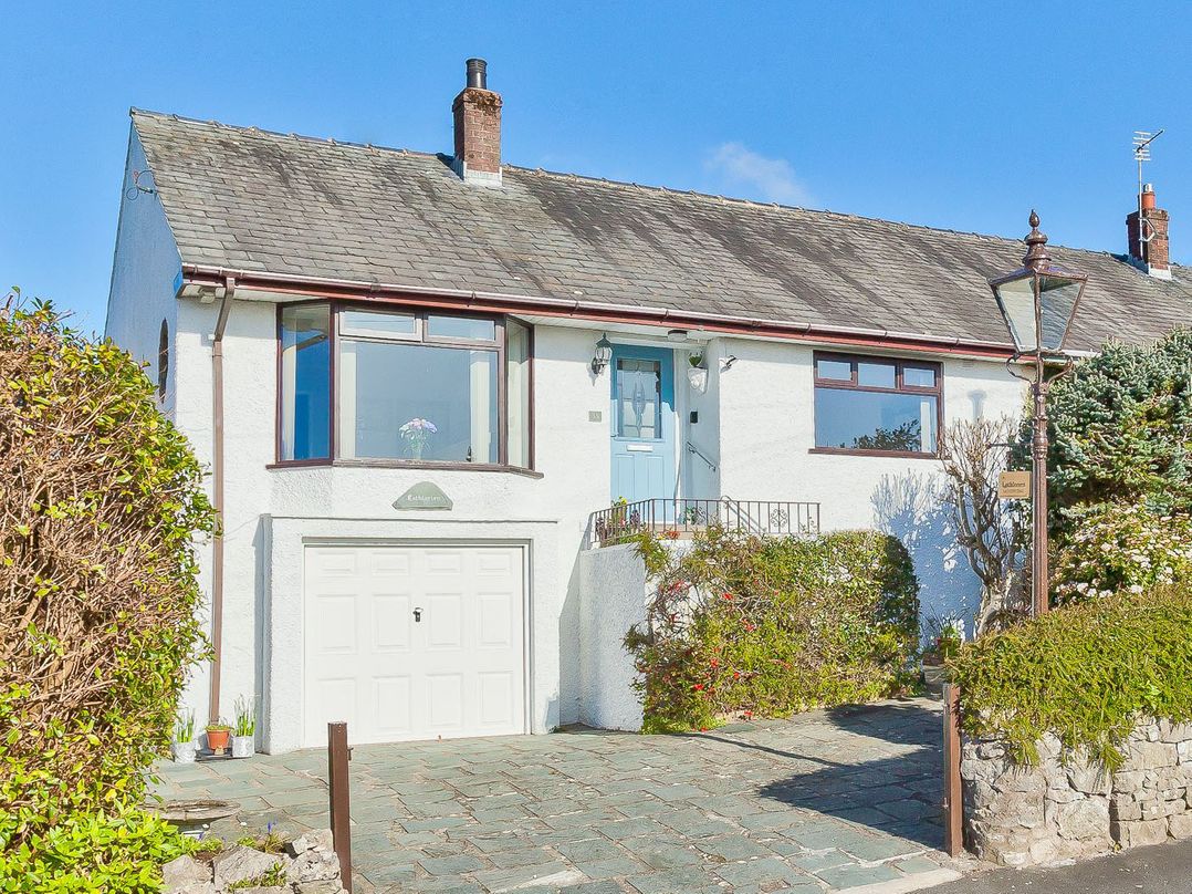 Lothlorien in Grange over Sands with Bay Views