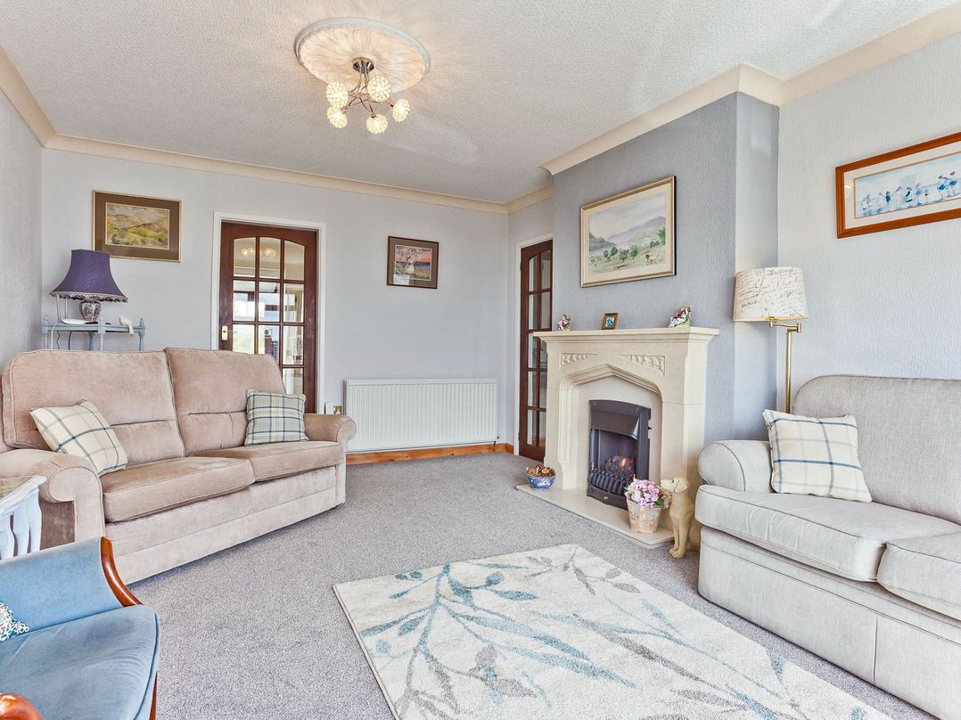 Lothlorien in Grange over Sands with Bay Views
