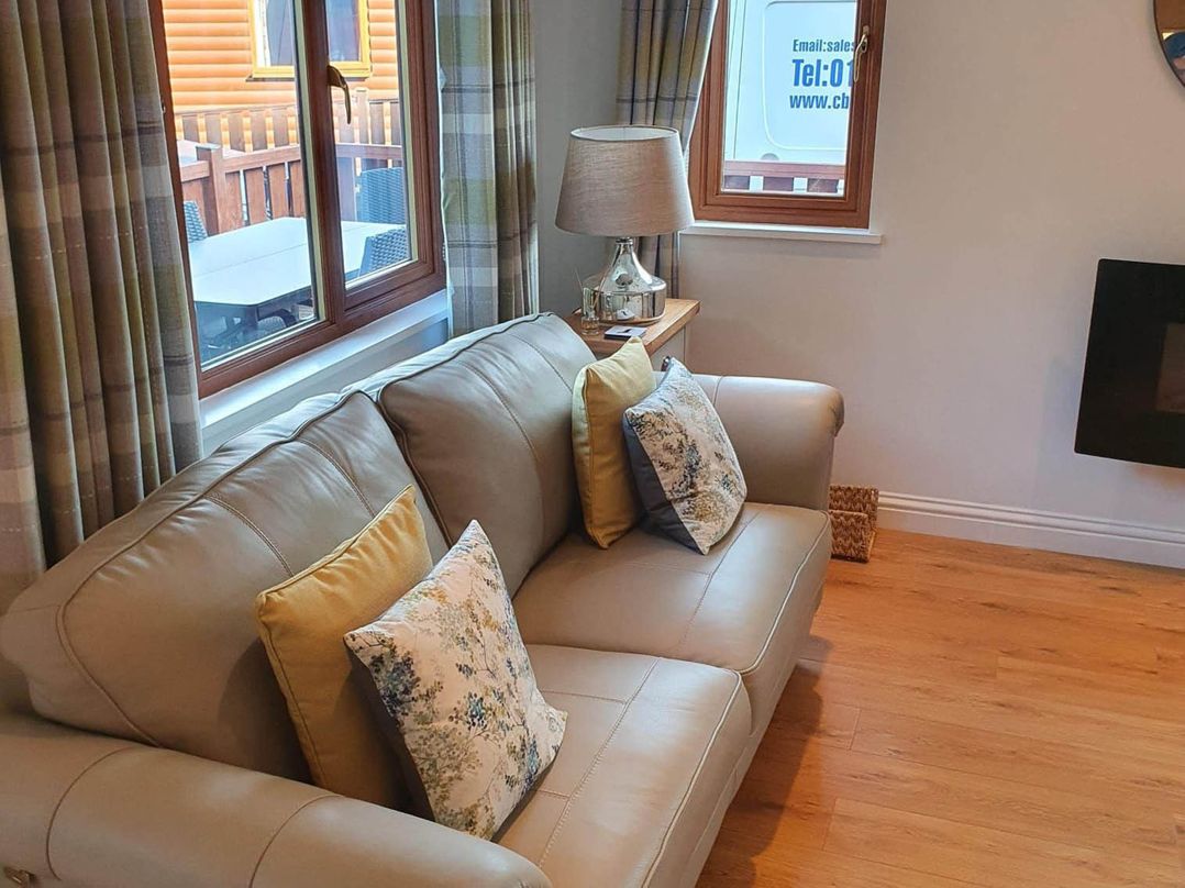Stunning 2 Bedroom Pet Friendly Lodge