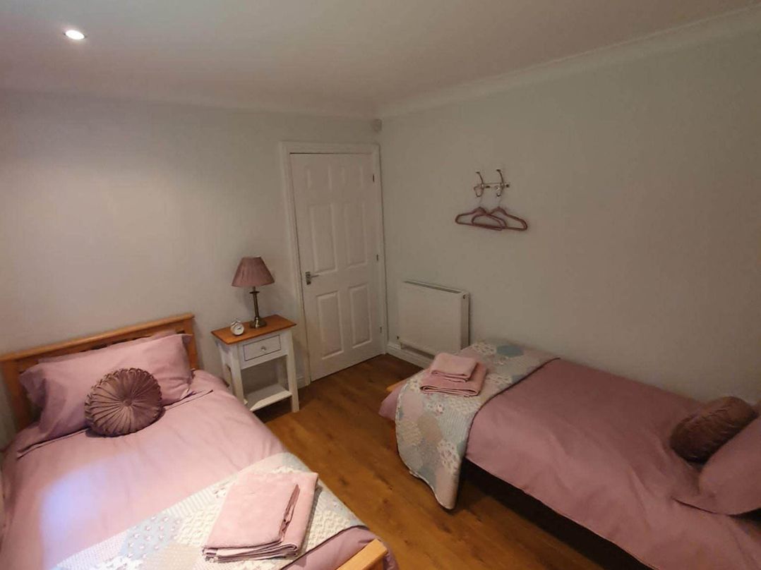 Stunning 2 Bedroom Pet Friendly Lodge