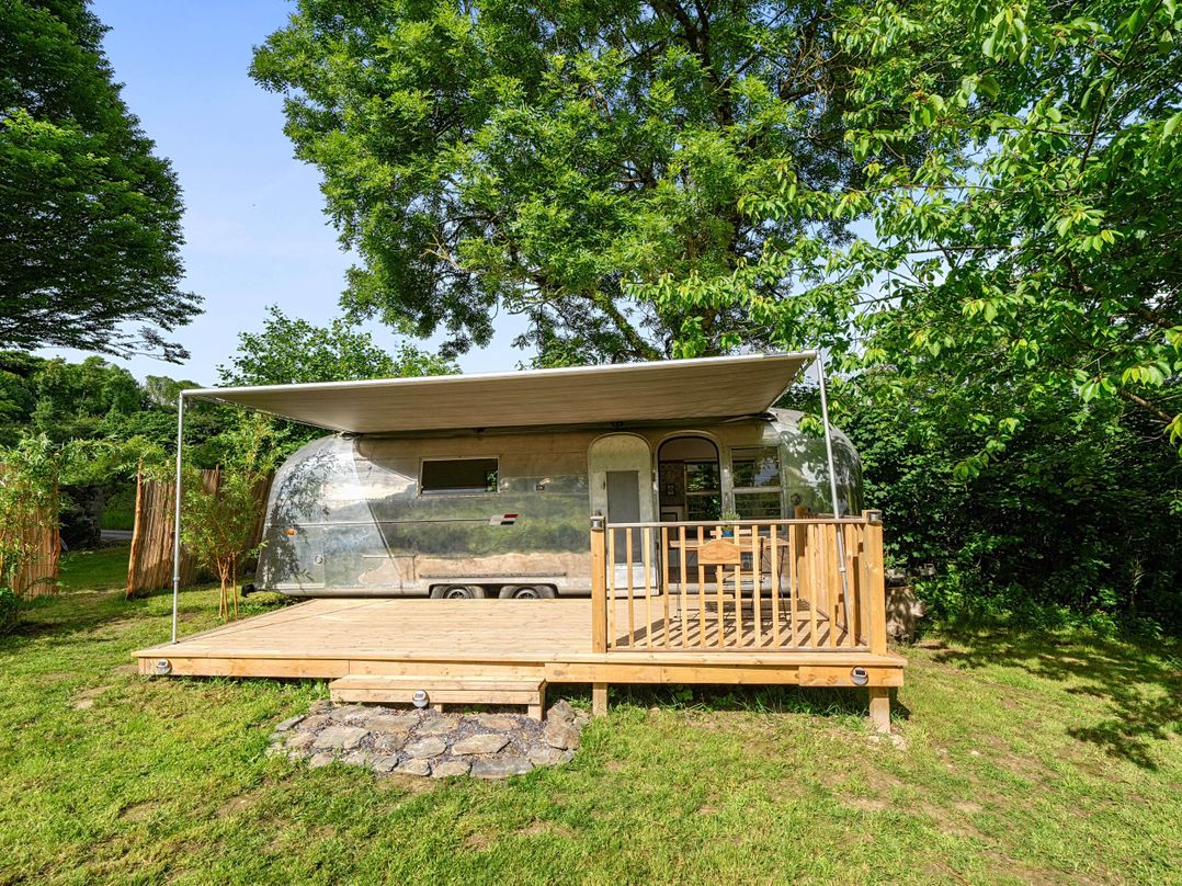 Sleeps 2 - Private Hot Tub - Fire Pit