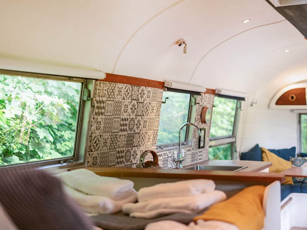 Sleeps 2 - Private Hot Tub - Fire Pit